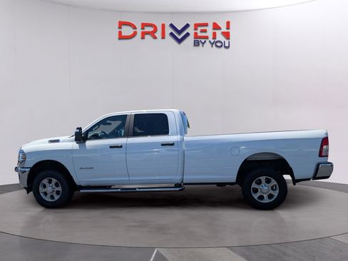 Used 2024 RAM 2500 Big Horn AWD/4WD image 2