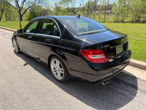 Used 2012 Mercedes-Benz C 300 4MATIC Sedan image 3