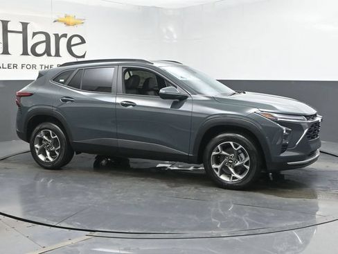New 2026 Chevrolet Trax LT w/ LT Convenience Package FWD image 27