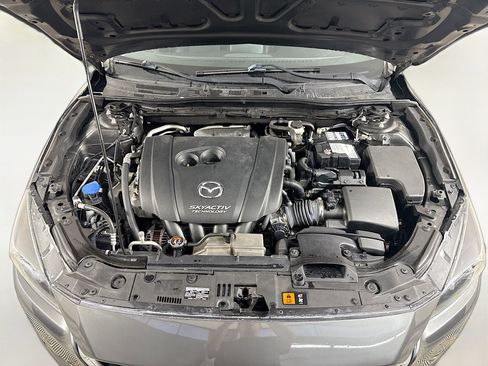 Used 2018 MAZDA MAZDA3 Touring image 39