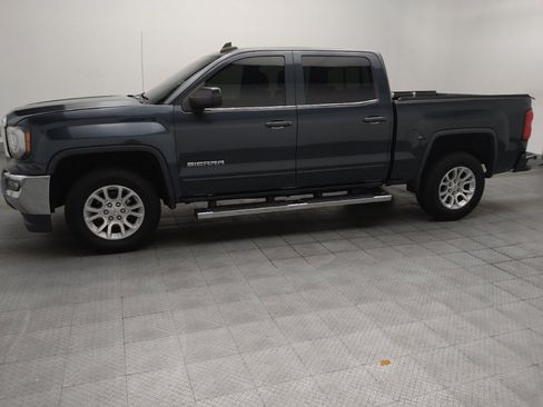 Used 2018 GMC Sierra 1500 SLE w/ SLE Value Package AWD/4WD image 2