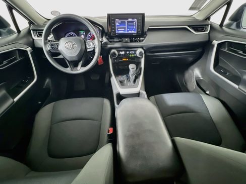 Used 2022 Toyota RAV4 LE FWD image 27