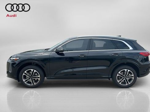 Used 2025 Audi Q5 Premium w/ 19" Wheel Package AWD/4WD image 4
