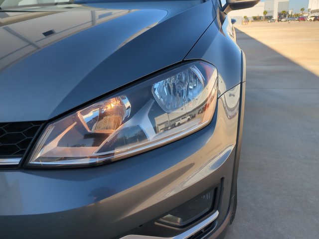 Used 2017 Volkswagen Golf Alltrack AWD/4WD image 9