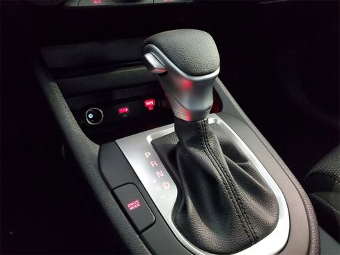 Certified 2024 Kia Forte LXS image 23