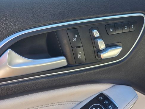 Used 2019 Mercedes-Benz GLA 250 image 36
