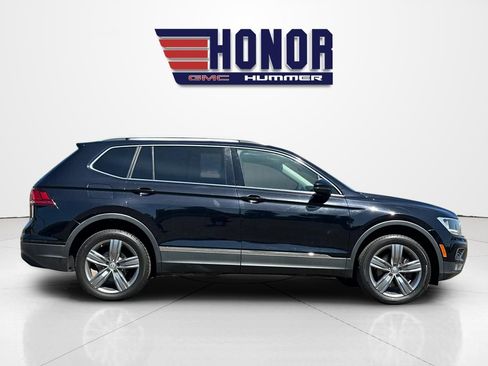 Used 2020 Volkswagen Tiguan SEL AWD/4WD image 3