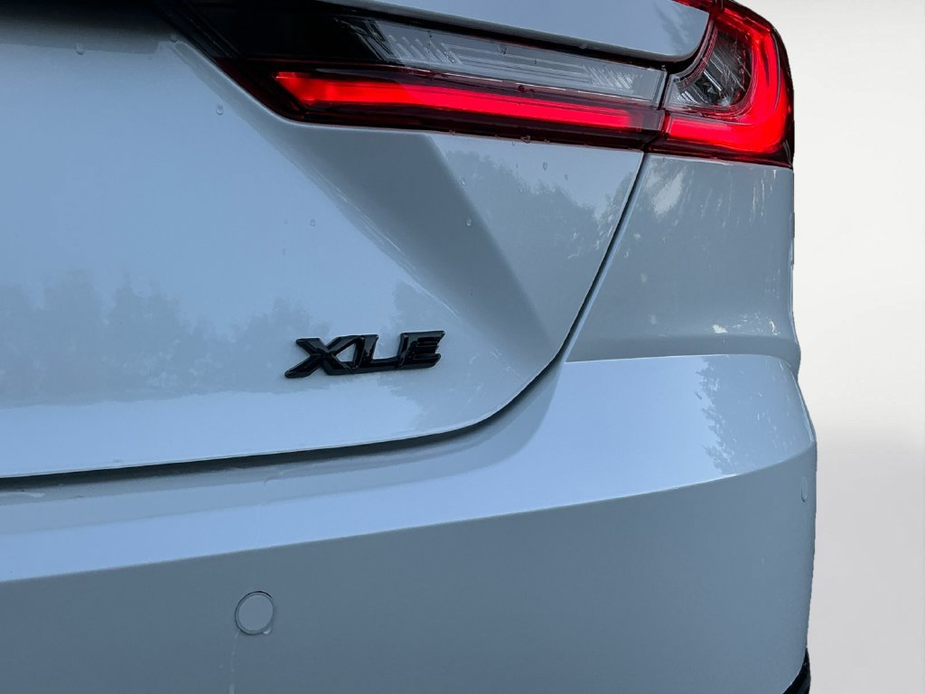 New 2026 Toyota Camry XLE w/ Premium Plus Package FWD image 19