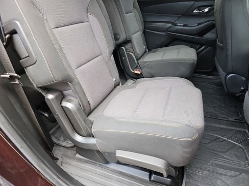 Used 2020 Chevrolet Traverse LT FWD image 19