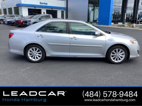 Used 2013 Toyota Camry XLE w/ Leather Pkg FWD image 8