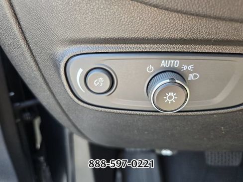 Used 2020 Chevrolet Equinox LT w/ LPO, Cargo Package FWD image 30