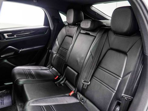 Used 2023 Porsche Cayenne Coupe AWD/4WD image 46