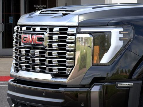 New 2026 GMC Sierra 2500 Denali w/ Denali Reserve Package image 14