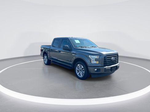 Used 2017 Ford F150 XL w/ Equipment Group 101A Mid RWD image 2