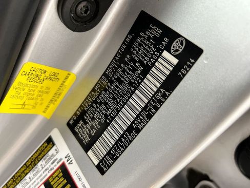 Used 2011 Toyota Camry XLE w/ XLE Extra-Value Pkg #2 image 27