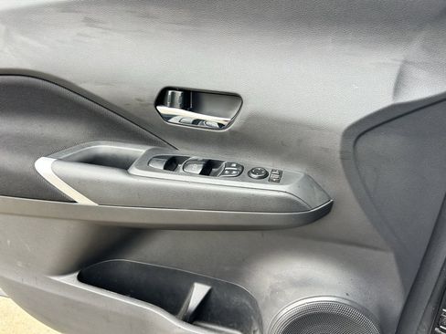 Certified 2024 Nissan Kicks SV image 9