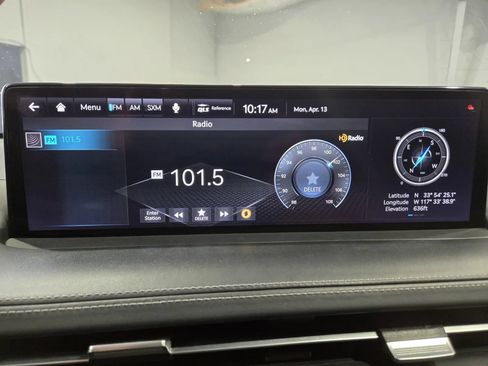Used 2022 Genesis GV70 3.5T Sport w/ Sport Advanced Package AWD/4WD image 19