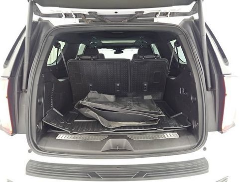 Used 2023 Chevrolet Suburban RST w/ Luxury Package AWD/4WD image 33