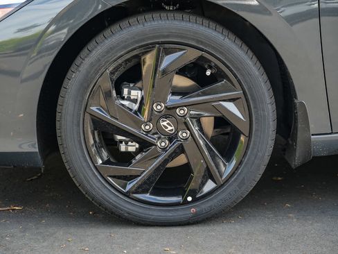 New 2026 Hyundai Elantra SEL Sport Premium image 10