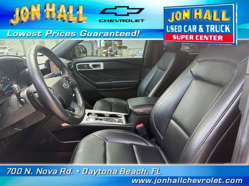 Used 2020 Ford Explorer XLT w/ Equipment Group 202A AWD/4WD image 18