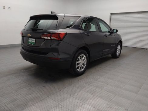 Used 2022 Chevrolet Equinox LS image 9