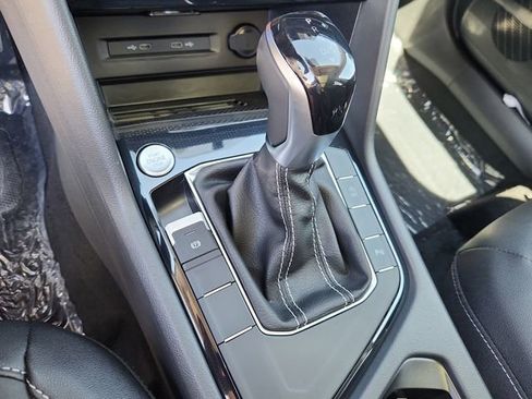 New 2026 Volkswagen Taos SE FWD image 13