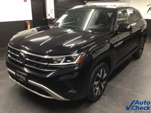Used 2021 Volkswagen Atlas Cross Sport SE image 6