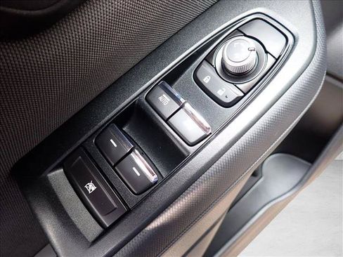 Certified 2025 Subaru Forester Premium AWD/4WD image 16