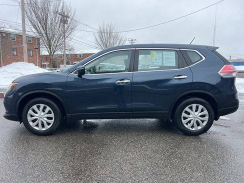 Used 2015 Nissan Rogue S image 2