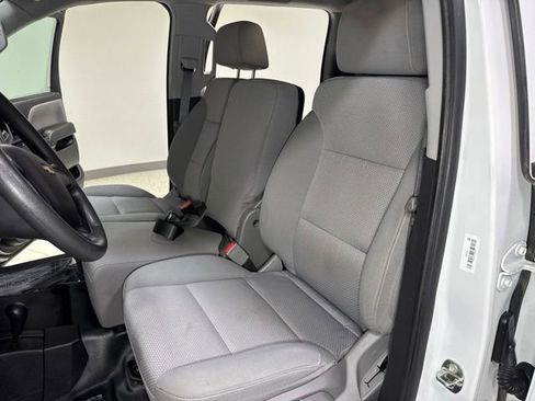 Used 2018 Chevrolet Silverado 1500 W/T w/ Trailering Package AWD/4WD image 12