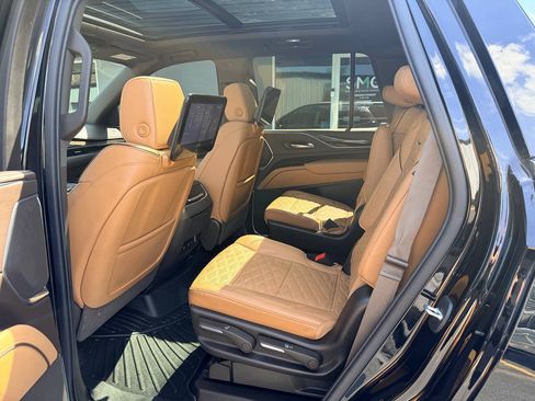 Used 2021 Cadillac Escalade Premium Luxury w/ Driver Assist Tech Package AWD/4WD image 14
