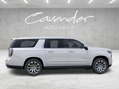 New 2025 Chevrolet Suburban Premier image 5