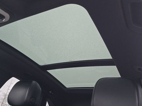 Used 2022 Porsche Macan image 3