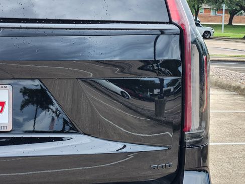 Used 2022 Cadillac Escalade ESV Sport Platinum w/ LPO, ONYX Package AWD/4WD image 16