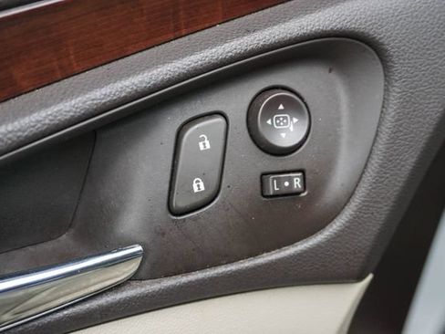 Used 2016 Buick Regal Premium w/ Driver Confidence Package #2 FWD image 11