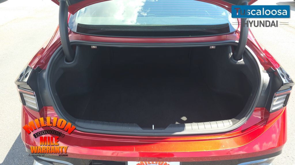 Used 2025 Hyundai Sonata SEL FWD image 10