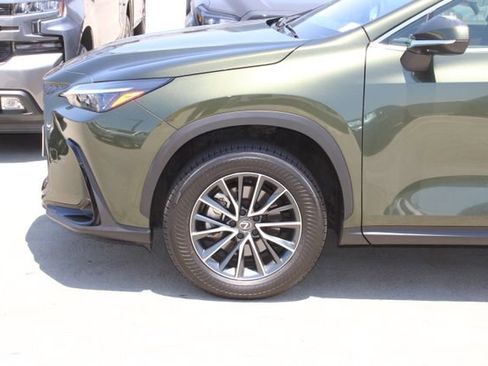 Used 2024 Lexus NX 250 FWD image 4