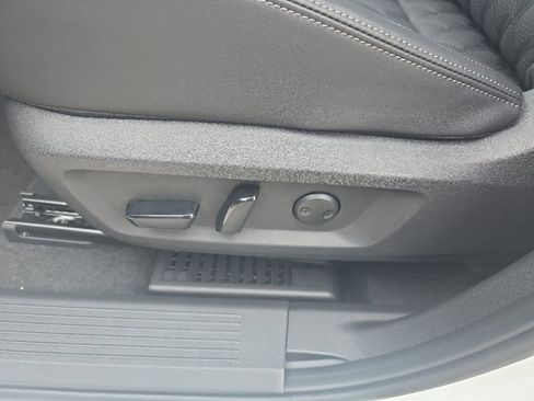 New 2026 Nissan Rogue Platinum AWD/4WD image 17
