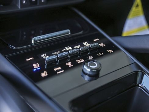 New 2026 Porsche Cayenne S image 24