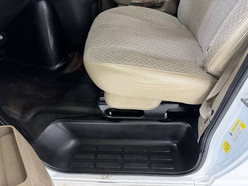 Used 2021 Chevrolet Express 2500 w/ Driver Convenience Package RWD image 45