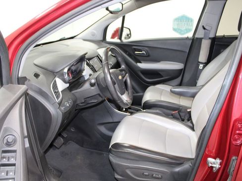 Used 2020 Chevrolet Trax Premier image 21