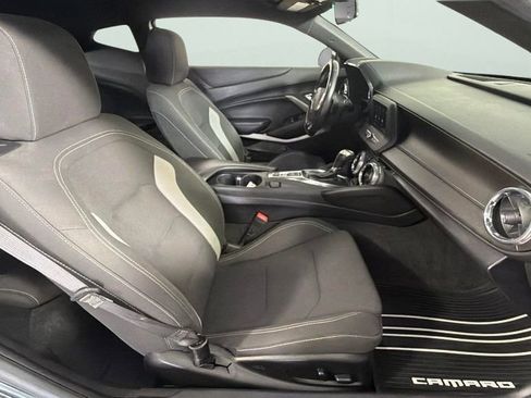 Certified 2020 Chevrolet Camaro LT RWD image 27