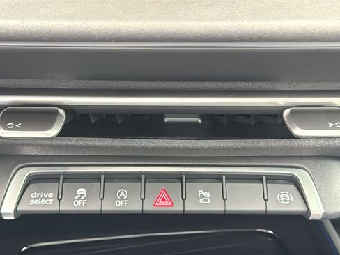 New 2026 Audi Q3 quattro 2.0T AWD/4WD image 20