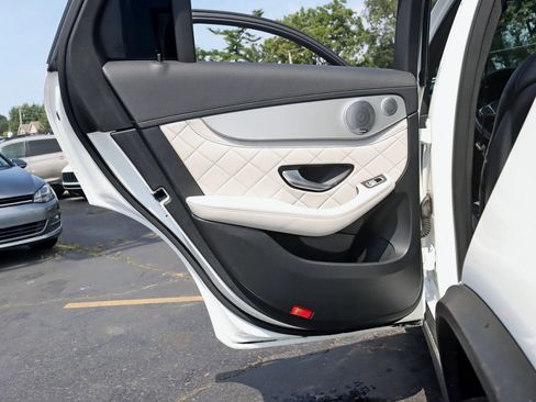 Used 2019 Mercedes-Benz GLC 300 4MATIC Coupe image 39