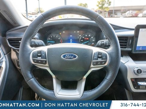 Used 2023 Ford Explorer XLT w/ Equipment Group 202A AWD/4WD image 7
