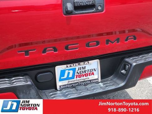 Used 2021 Toyota Tacoma SR w/ SR Convenience Package RWD image 11