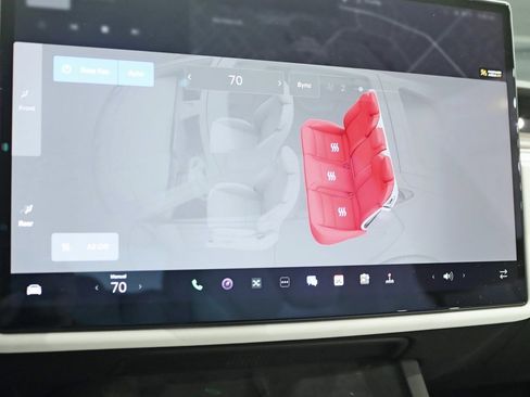 Used 2022 Tesla Model S image 19