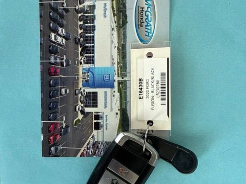 Used 2020 Ford Fusion SE FWD image 4