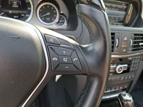 Used 2013 Mercedes-Benz E 350 Cabriolet image 22