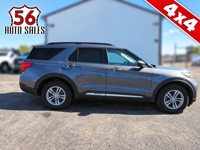 Used 2022 Ford Explorer XLT AWD/4WD image 1